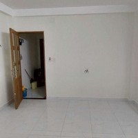 Phòng Trọ 30M2 Máy Lạnh, Tủ Lạnh, Tủ Quần Áo