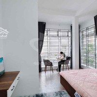 Trống Sẵn Căn Hộ View Cửa Sổ Siêu Lớn Ngay Trung Tâm Quận 10