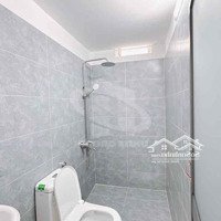 Trống Sẵn Căn Hộ View Cửa Sổ Siêu Lớn Ngay Trung Tâm Quận 10