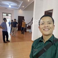 Hvl [Nc] Chuyên Cho Thuê Gia 9- 15 Triệu Shophouse Saigon Gateway Q9