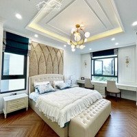 Cho Thuê Biệt Thự Verosa Park, 7X15M 1 Trệt 3 Lầu 5 Phòng Ngủfull Nt Cao Cấp