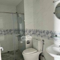 Căn Hộ 65M2 2Pn+2 Máy Lạnh+ Rèm+ Nhà Có Ban Công