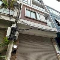 Bán gấp nhà cách 10m ra đường Lê Văn Lương 5 tầng 50m2, ô tô vào nhà, ở, cho thuê làm văn phòng tốt