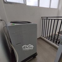 Phòng Rộng, Có Máy Lạnh - Gần Lotte