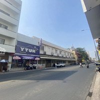 Cho Thuê Nhà 21 Út Tịch (24 Đường Hoàng Việt), Quận Tân Bình. Dt~200M2