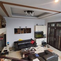 Cho Thuê Nhà Riêng 3,5 Tầng, 170M2, 3 Phòng Ngủ, Full Đồ Xịn