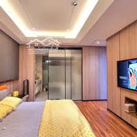 Căn Hộ Vip 3 Phòng Ngủ- 141M2 Duy Tân, Cầu Giấy, Xách Vali Vào Ở Ngay, Sổ Đỏ