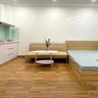 Duplex Ban Công Lót Gỗ Sang Xịn Mịn - Toà Nhà An Ninh Dân Trí