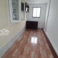 Cho Thuê Nguyên Tầng Phòng 45M2 Full Nội Thất, Ngay Cv Hoàng Văn Thụ