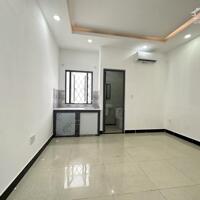 Cho thuê phòng trọ giá rẻ có nội thất cơ bản tại đường Huỳnh Tấn Phát, Quận 7