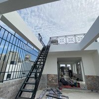 Cho Thuê Nguyên Căn Villa Diện Tích 140M2 Kết Cấu 1 Hầm 4 Lầu Nhà Mới Đẹp Tại Thạnh Mỹ Lợi Quận 2