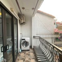 Cho Thuê Căn Apartment Tại Ngõ 29 Võng Thị, Bưởi, Tây Hồ. Ban Công View Hồ. Chỉ 6. 5 Triệu