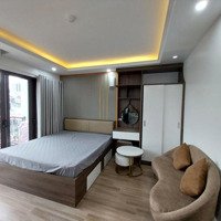 Cho Thuê Căn Apartment Tại Ngõ 29 Võng Thị, Bưởi, Tây Hồ. Ban Công View Hồ. Chỉ 6. 5 Triệu