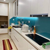 (Căn Hộ 83M2 View Hồ) - Cho Thuê 2 Phòng Ngủ 2 Vệ Sinhrộng Nhất Vincom Trần Duy Hưng - D''capitale - Full Đồ Đẹp