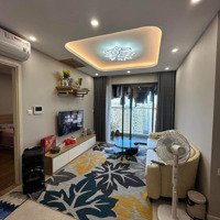 (Căn Hộ 83M2 View Hồ) - Cho Thuê 2 Phòng Ngủ 2 Vệ Sinhrộng Nhất Vincom Trần Duy Hưng - D''capitale - Full Đồ Đẹp