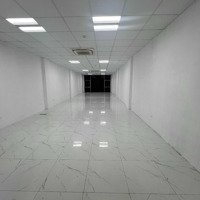 Chính Chủ Cho Thuê Văn Phòng 80M2 Sử Dụng Tại Phố Nguyễn Ngọc Nại, Thông Sàn, Hầm Để Xe Rộng Rãi