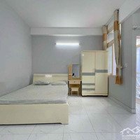 Căn Hộ Ban Công 35M2 - Gần Vòng Xoay Dân Chủ - Thang Máy