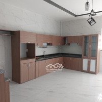 Cho Thuê Nhà Liền Kề Kdc Senturia, Diện Tích Sử Dụng Hơn 250M2, Nghĩ Dưỡng, Vừa Ở Vừa Làm Việc