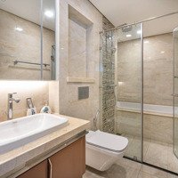 Chuyển Nhượng 2 Phòng Ngủ86M2 Vinhomes Golden River Quận 1 - Nội Thất Sang Trọng Mới 90%