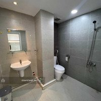 Thuê Căn Hộ Studio Cửa Sổ, Phòng Rộng 40M2, Giá Chỉ 7 Triệu5, Ngay Công Viên 23/9 Trung Tâm Quận 1