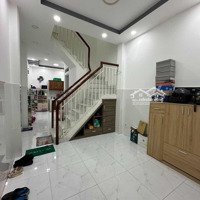 Gấp ! Cho Thuê Nhà Nguyên Căn Trung Tâm Quận 5 Giá Bán 17 Triệu / Tháng 0938990002