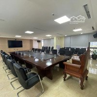 Siêu Phẩm - Mặt Phố Vip Hoàng Quốc Việt Tòa Building Đẳng Cấp 9 Tầng Thang Máy Xịndiện Tích291M2 179 Tỷ