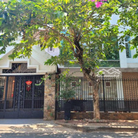 Villa 146 Nguyễn Văn Hưởng, P.thảo Điền. Q2