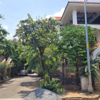 Villa 146 Nguyễn Văn Hưởng, P.thảo Điền. Q2