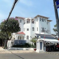 Villa Góc 3Mt Đường Nguyễn Văn Hưởng - Thảo Điền Dt: 17 X 21M - 3 Lầu Đẹp. Giá Bán 110 Tỷ
