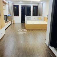 Nhà Đẹp Cầu Giấy, 55M2 6 Tầng Thang Máy, Lô Góc View Hồ, Kinh Doanh Đỉnh Cao