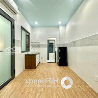 Cho Thuê Căn Hộ Studio Cửa Sổ_New 100%_Máy Giặt Riêng_Thang Máy_Toà Nhà Viettel_Vòng Xoay Dân Chủ