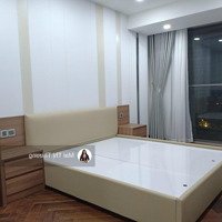 Cho Thuê Căn Hộ Midtown Diện Tích 135M2 2 Phòng Ngủfull Nội Thất Giá Siêu Tốt Liên Hệ: 0909462288 E Thương