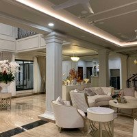 Cho Thuê Siêu Villa Phường Thảo Điền, Thiết Kế Hiện Đại Bắt Mắt Như Hình