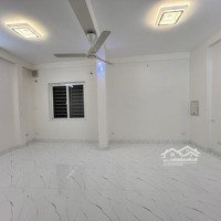 Cho Thuê Nhà Mặt Phố Xã Đàn,Diện Tích42M2 X 6 Tầng,Mặt Tiền7M, Giá Bán 50 Triệu. Có Thang Máy. Liên Hệ: 0974739378