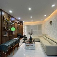 Căn Góc 99M2 2 Phòng Ngủ Nhà Như Hình, Giá Bán 5Tỷ2 Tại Sunrise City, Quận 7, Đã Có Sổ Hồng. Liên Hệ: 0909.982.311