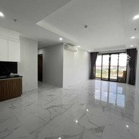 Chính Chủ Cho Thuê Gấp Căn Hộ 3 Phòng Ngủ100M2: 9 Triệu/Th Ở Liền Full Rèm Nhà View Landmark