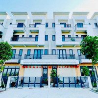 Cc Bán Lỗ 800 Triệu, Shophouse Góc Công Viên, Đối Diện Chung Cư - Centa Diamond