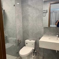 Bán Gấp Cao Ốc Phú Nhuận, Hoàng Minh Giám, Phú Nhuận 110M2, 2 Phòng Ngủ 2 Vệ Sinh Sổ Giá Bán 5 Tỷ. Liên Hệ: 0937670640