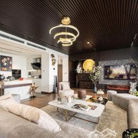 Cần Bán Căn Hộ Vinhomes Metropolis -View Hồ Tây 146M2 4 Ngủ Full Đồ Mới Làm 4 Tỷ Để Lại Toàn Bộ -