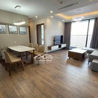 Cần Cho Thuê Căn Hộ 122M2 - 3 Phòng Ngủtầng Cao B/C Bắc View Hồ Tòa N01T5 Ngđ Gía 18 Triệu/Th. Liên Hệ: 0948589911