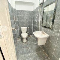 Cho Thuê Căn Hộ 2 Phòng Ngủ Ban Công, Full Nt,60M2, Hoàng Sa, Q1