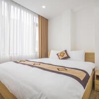 Tòa nhà Sumitomo cho thuê căn hộ dịch vụ 2 ngủ -80m2 có ban công 2 mặt thoáng , nội thất mới tại Phố Linh Lang, Đào Tấn, gần Lotte.