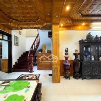 Bán Biệt Thự Cực Đẹp Khu Văn Cao,Diện Tích190M2 Ngang 9,4M Giá Bán 12 Tỷ. Liên Hệ: 0936 577 587