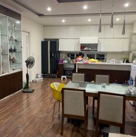 Cho Thuê Biệt Thự Để Làm Văn Phòng Hoặc Ở Tại Kđt Sài Đồng, Long Biên, S: 220M2. Giá: 35 Triệu/Tháng