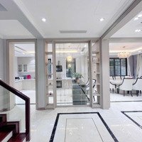 Giảm 4 Tỷ Bán Biệt Thự Víp Làng Việt Kiều Châu Âu Mộ Lao 252M2, Mặt Tiền 15M Full Nội Thất Xịn