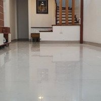 Cho Thuê Nhà Lạc Long Quân 55M X 5Tầng Chỉ 15 Triệu Ngay Hồ Tây Làm Văn Phòng Hoặc Ở Đều Đẹp