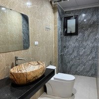 Cho Thuê Căn Hộ 130M2, 3 Pn, 2 Wc, Full Đồ, Tại Hà Kế Tấn, Thanh Xuân, Giá Bán 13 Triệu.