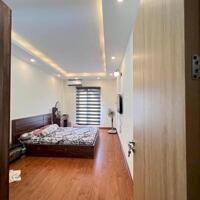 Cho thuê nhà 5 tầng 31m2/sàn giá 9,5 triệu tại Cổ Linh,Thạch Bàn , Long Biên