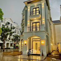 Cho Thuê Nhà Phố 5 Tầng Chỉ 25 Triệu - Có Cả Thang Máy - Rẻ Nhất Vinhomes Grand Park.