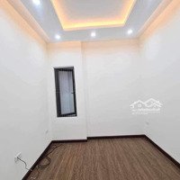 Chủ Gửi Bán Nhà Ngọc Lâm Long Biên - Nhà Đẹp Full Nội Thất -Diện Tích45M2 5Tầng - Nhỉnh 4Tỷ